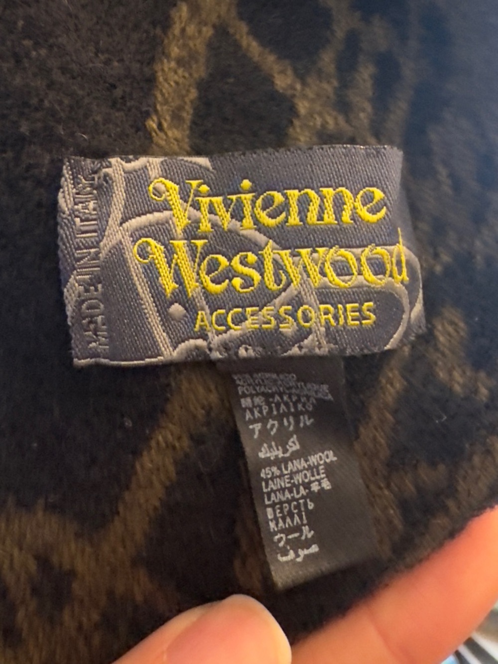 100% Authentic Vivienne Westwood Graffiti Orb Wool Blend Scarf - Made in Italy - Picture 6 of 7